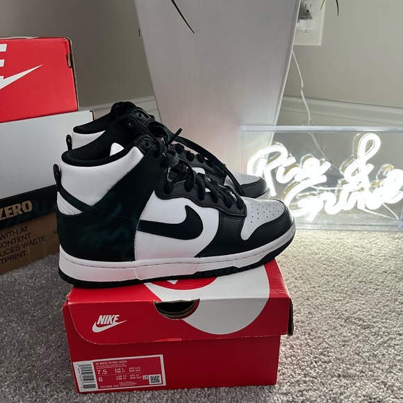 Nike Panda dunk hi - Picture 7 of 9